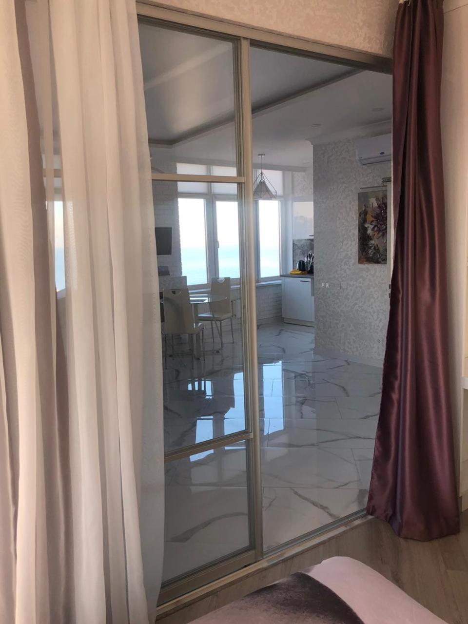M&P Vip Appartments In Arkadia 敖德萨 客房 照片