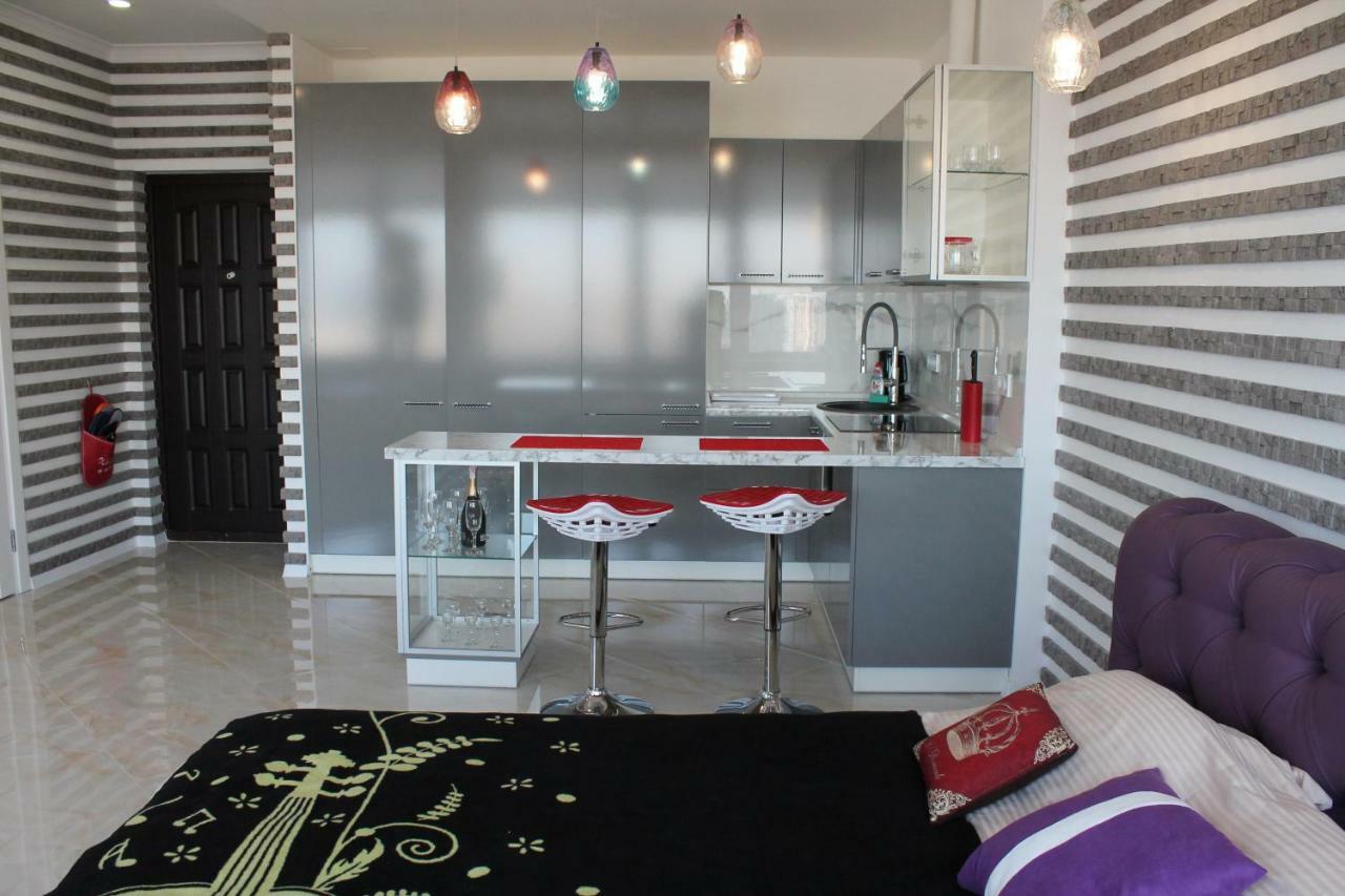 M&P Vip Appartments In Arkadia 敖德萨 外观 照片