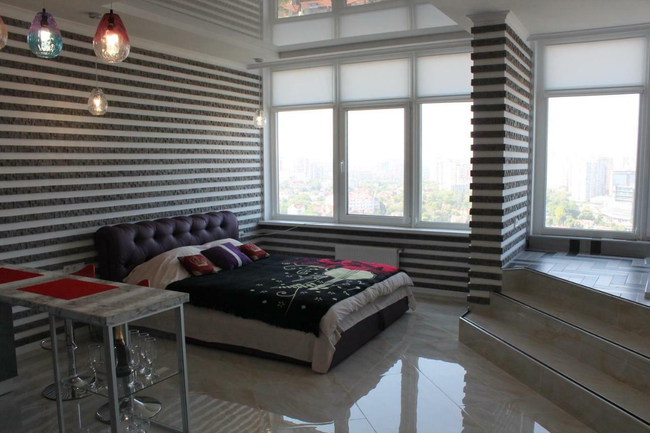 M&P Vip Appartments In Arkadia 敖德萨 外观 照片
